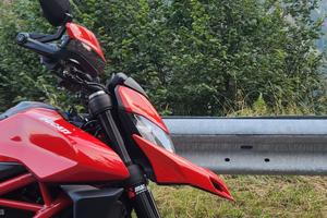 ducati hypermotard 950