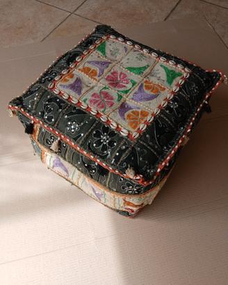 pouf imbottito etnico