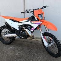KTM sx 125 2024 targata con tripla omologazione