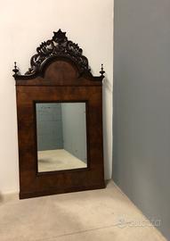 Specchiera caminiera in noce intagliato a mano