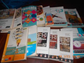 Libri scolastici LICEO/Superiori/Cod.VARI verifica