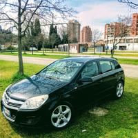 Opel Astra H hatchbach 1,7 CDTI