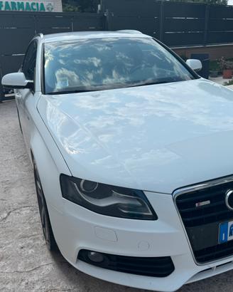 Audi A4 Avant 2.0 TDI S Line