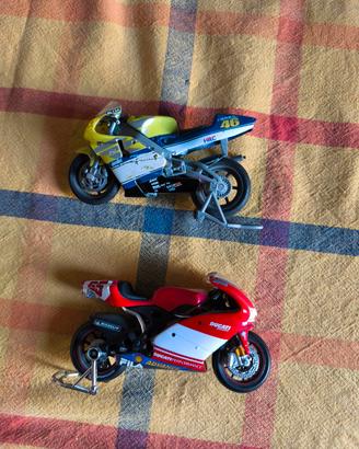 Lotto 2 Modellini Moto GP - Ducati + Honda NSR