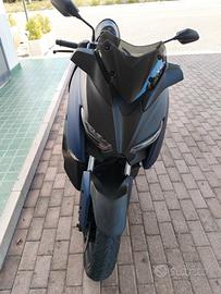 Xmax 125