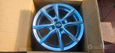 4 cerchi Nuovi 16 originali Nissan Micra Notte