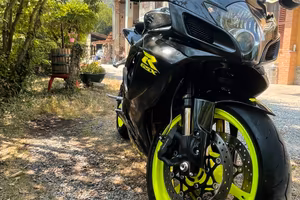 Suzuki gsxr 750 k7