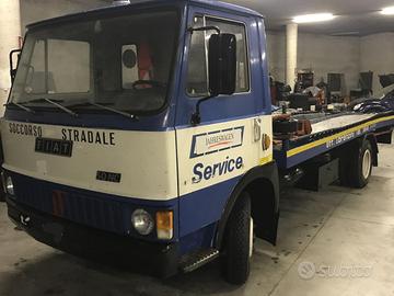 Carro attrezzi, per info 0322912381