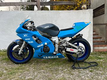 Yamaha R6 2001 YEC pronto gara