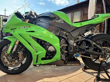 Kawasaki ninja zx10r 2015 solo pista con  14000 km