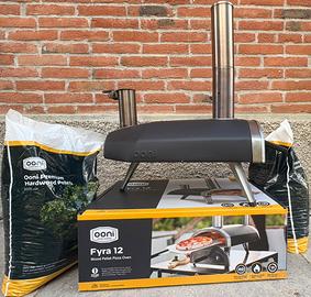 Forno pizza Ooni fyra 12 con 2sacchi pellet origin