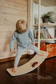 Tavola d'equilibrio in legno naturale per bambini