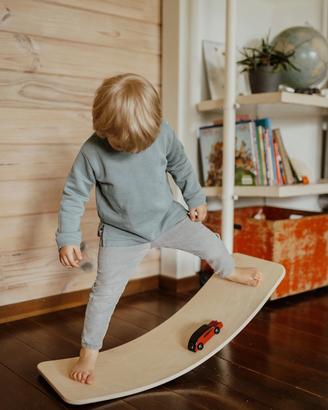 Tavola d'equilibrio in legno naturale per bambini