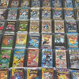 HAI VECCHIE BUSTINE o CARTE POKEMON?