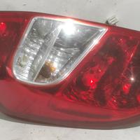 STOP FANALE POSTERIORE SINISTRO HYUNDAI i10 2a Ser