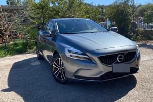 VOLVO V40 D2 2.0 DIESEL 120 CV – AUTOMATICA
