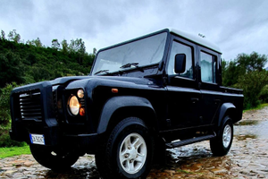 Land Rover Defender 110 Crew Cab