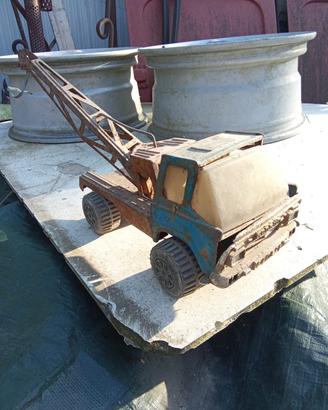 Modellino gru vintage