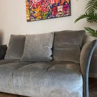 Divano grigio velluto