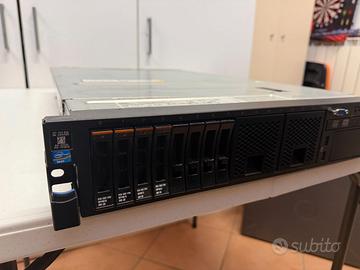 Server IBM System x3650 M4