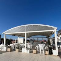 Pergola motorizzata e illuminata