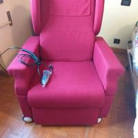 Poltrona alzabile elettrica per anziani e disabili