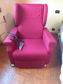 Poltrona alzabile elettrica per anziani e disabili