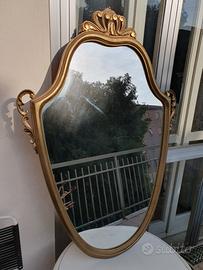 Specchiera con cornice in legno