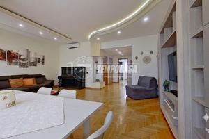 TRILOCALE CON BOX E CANTINA IN CENTRO!!!