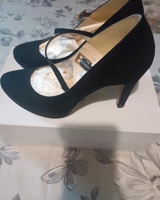Scarpe eleganti 