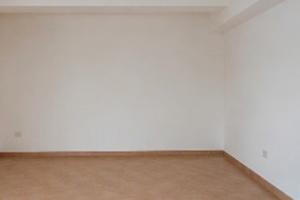 garage 50mq riscaldato con bagno zona Pettino 