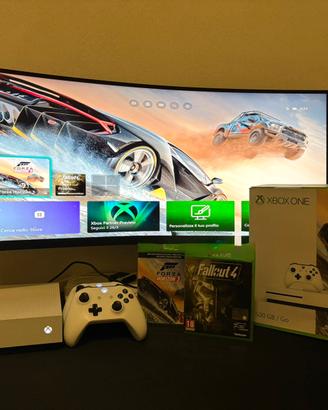 Xbox one s + 2 giochi + 2 controller