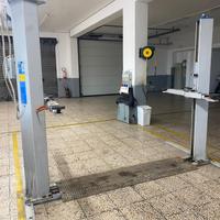 ATTREZZATURA USATA PER  AUTOFFICINA E MAGAZZINO