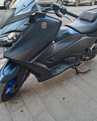 Yamaha Tmax 560 km 12.000 2024 sinistri zero