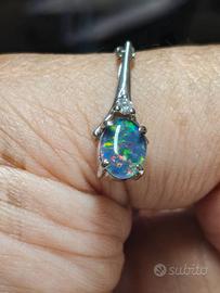 Ciondolo in Argento con piccolo Opale