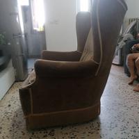 poltrona in velluto beige