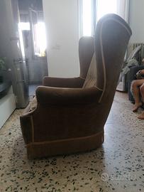 poltrona in velluto beige