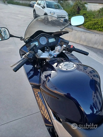 Honda vfr 800 v - tech