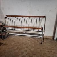 Letto matrimoniale in ferro battuto e legno