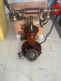 Telefono fisso in legno