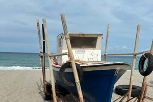Gozzo resinato con motore entrobordo