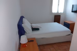 Stanza singola con bagno