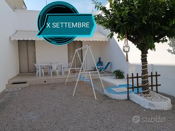 A pochi passi dalle spiagge TLapillo centro villet