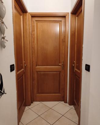 Porte da interno in LEGNO MASSELLO complete