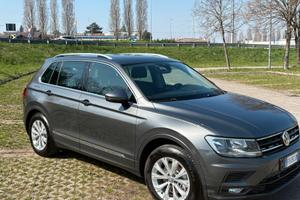 volkswagen  Tiguan