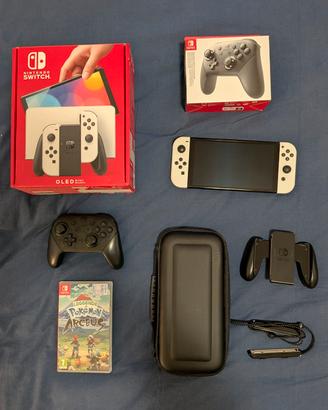 Nintendo switch OLED con PRO controller e pokemon