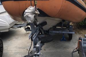 Gommone motore carrello