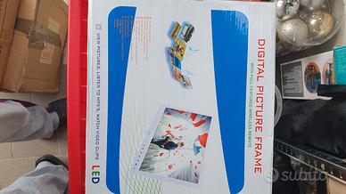 Cornice fotografica digitale con display a LED FHD