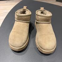 Ugg Classic mini