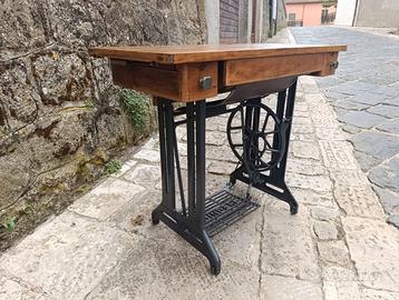 Tavolo da cucire singer